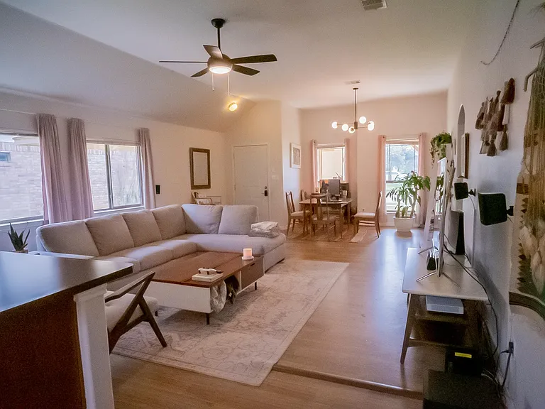 6600 Bay City Bnd — Photo 15