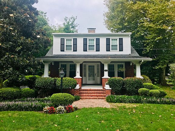 2nd image of 908 Camden Ave