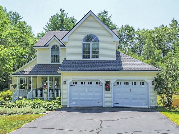 3rd image of 31 Evergreen Circle