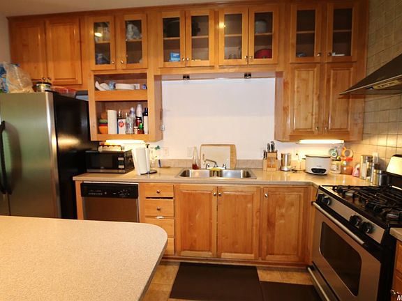 5th image of 430 Harriet Ln