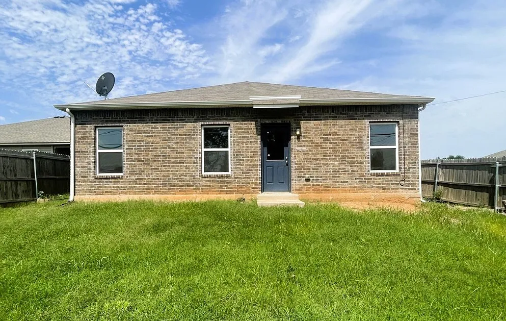 4 bed, 1756 sqft, $1,850 — Photo 3