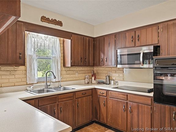 4th image of 3140 Flickner Lane SE