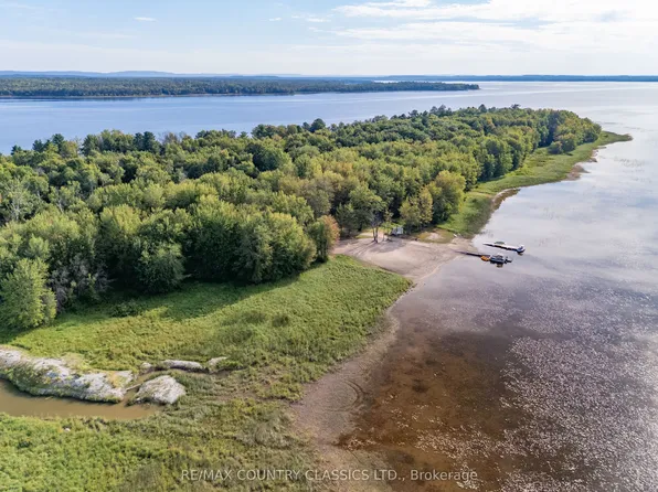 50 A Sullivan Point Rd, Laurentian Valley, ON K8A 6W2