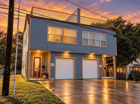 2530 S Sacramento Ave, Pearland, TX 77581