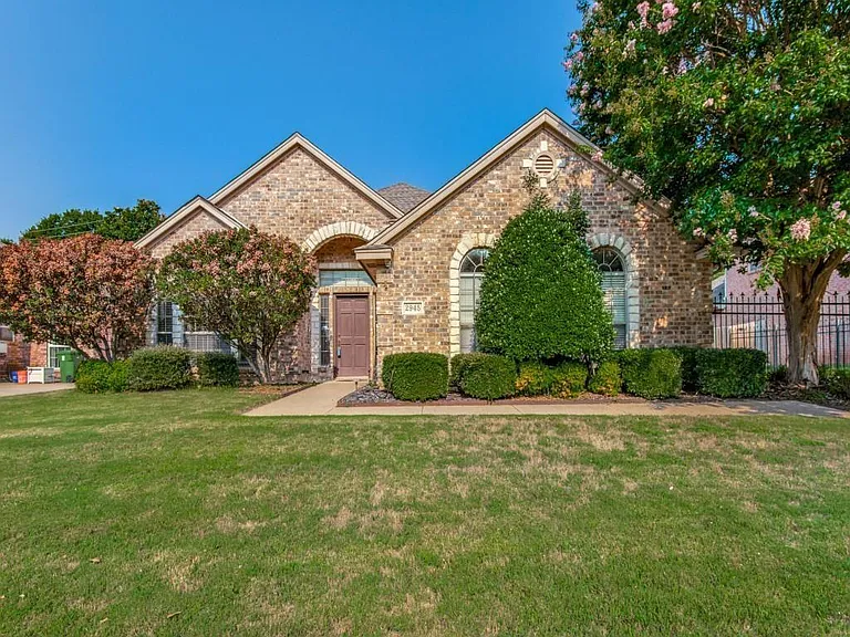 2945 Silvercrest Ln — Photo 10