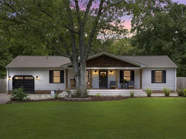 8190 Lord Fairfax Cir, Gloucester, VA 23061