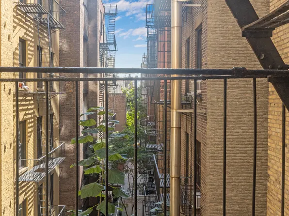 205 East 10th Street image 3 of 16