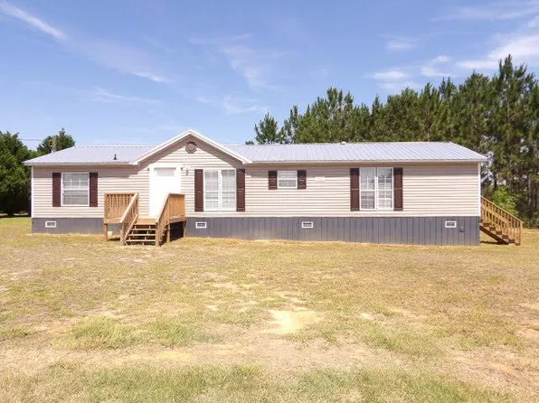 236 Bartlett Loop, Headland, AL 36345