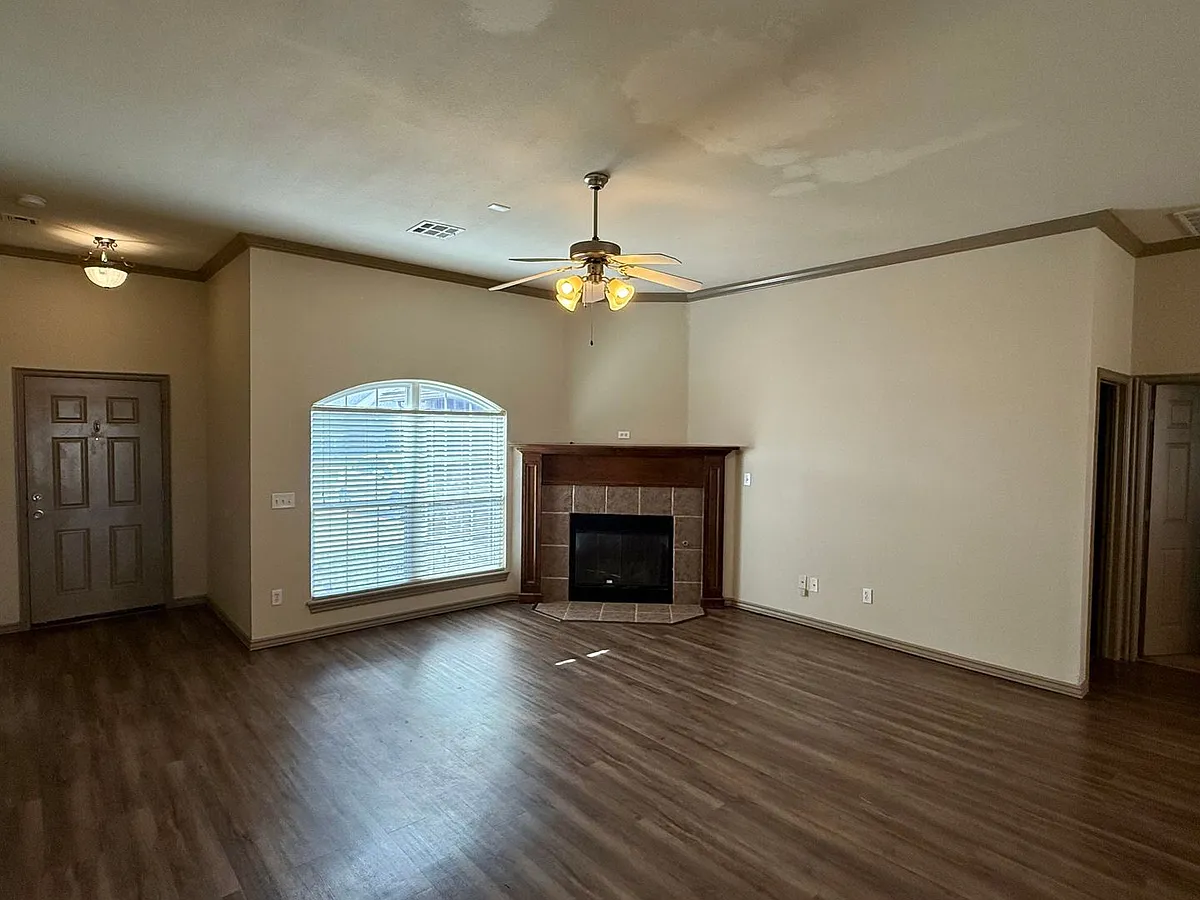 Building Photo - 2145 Scissortail Landing Dr