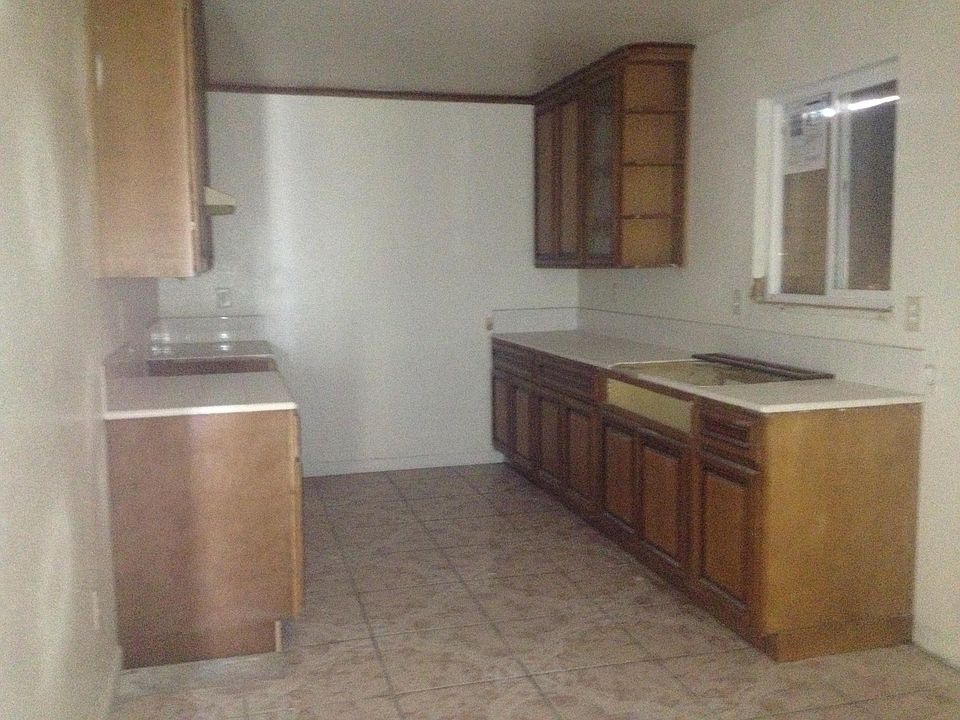 1st image of 2418 S Union St