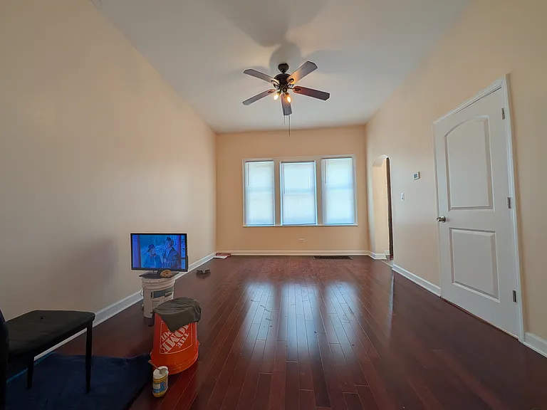 6027 S Morgan St — Photo 2