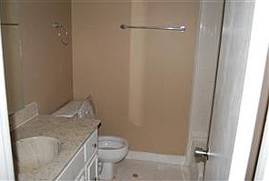 4th image of 4316 Crescent Park Dr