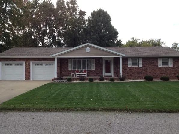 3 Scott Ln, Fairfield, IL 62837