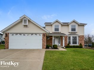 16706 Babler View Dr, Ballwin, MO 63011