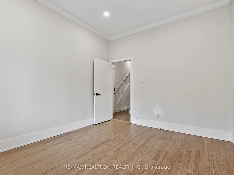 119 Markham St #MAIN FL — Photo 7