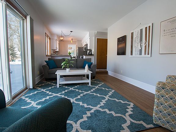 5th image of 834 Crown Blvd