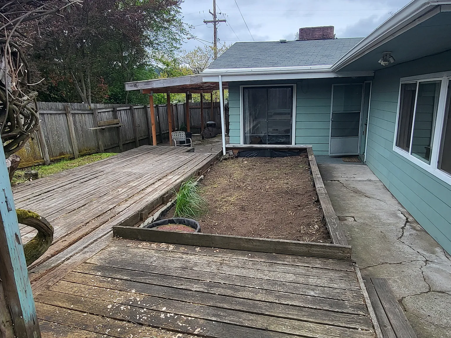5 bed, 2065 sqft, $2,800 — Photo 1