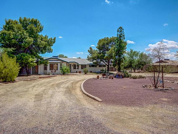 3rd image of 8747 W Mariposa Grande