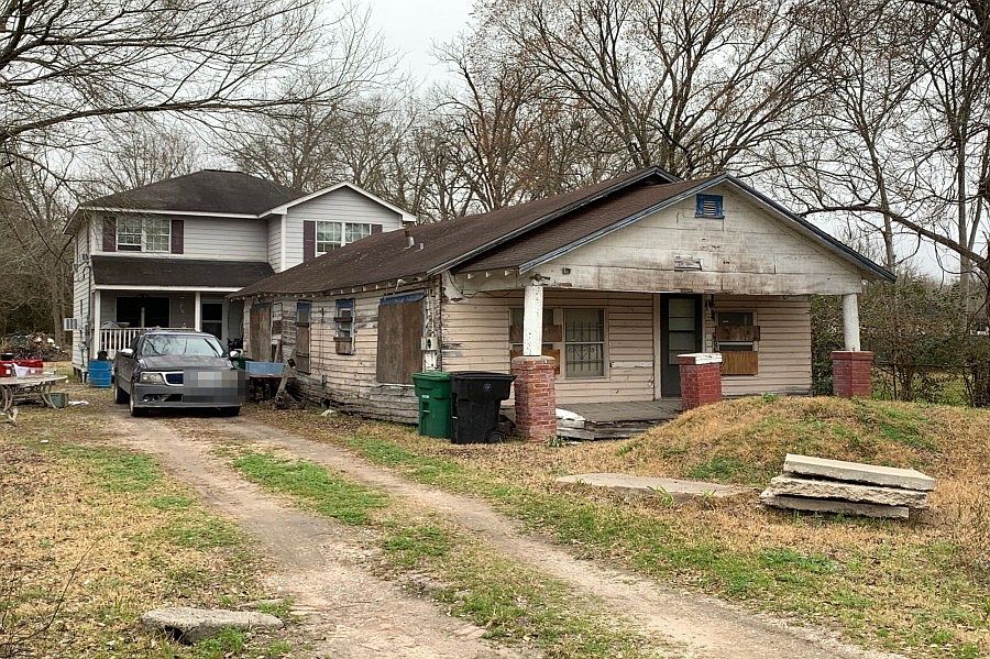 2nd image of 7201 Lavender St