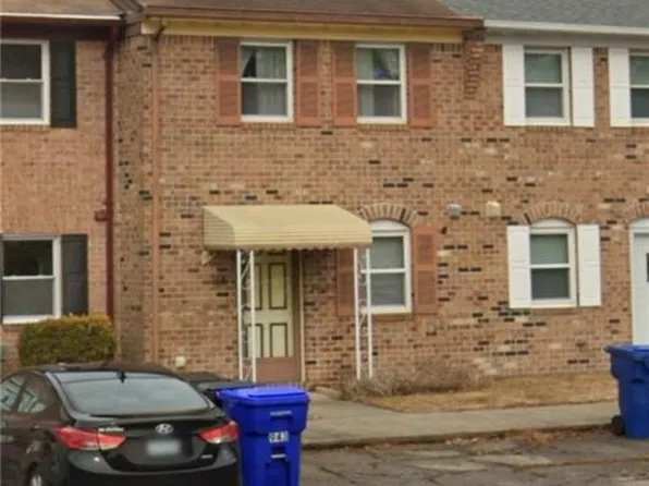 941 Indian Cir, Virginia Beach, VA 23451