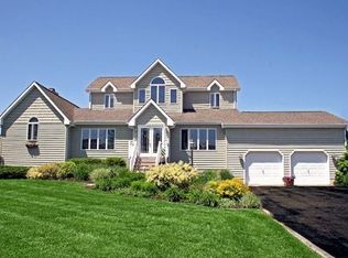 60 Monmouth Pkway, Monmouth Beach, NJ 07750
