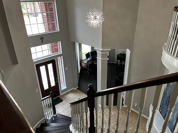 3rd image of 1102 Blue Leaf Dr