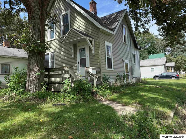 120 15th St NE, Mason City, IA 50401