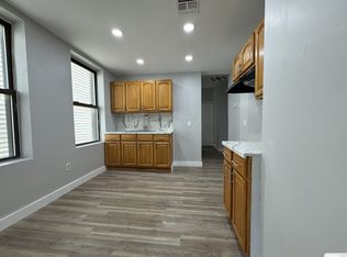 191 Myrtle Ave #2R, Jersey City, NJ 07305