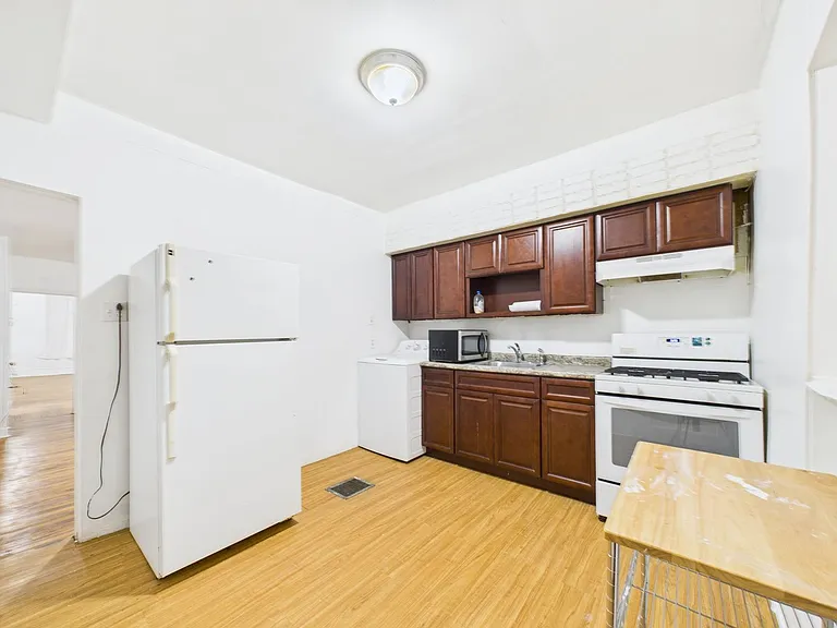 1304 N 19th St — Photo 7