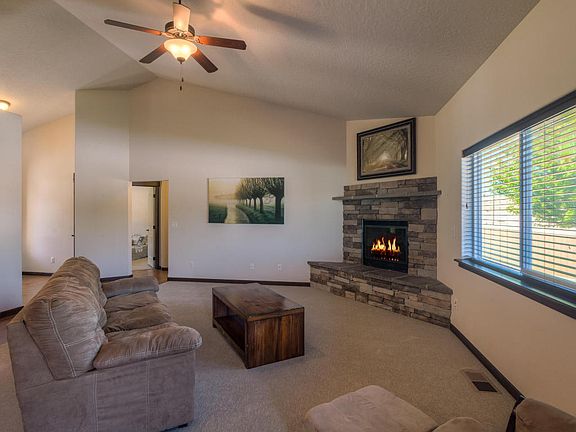 2nd image of 883 N Harlequin Dr