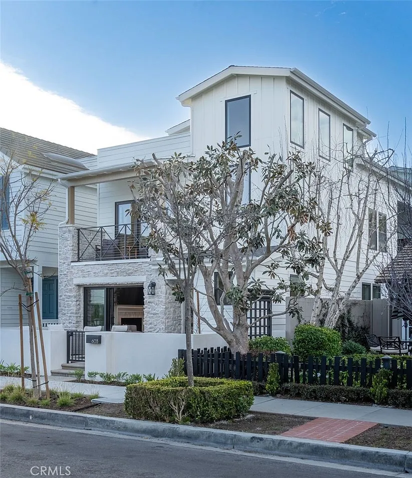 3 bed, 5.0 bath, 1771 sqft, $20,000 — Photo 2