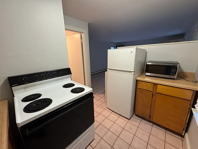 729 Center St #2 — Photo 8