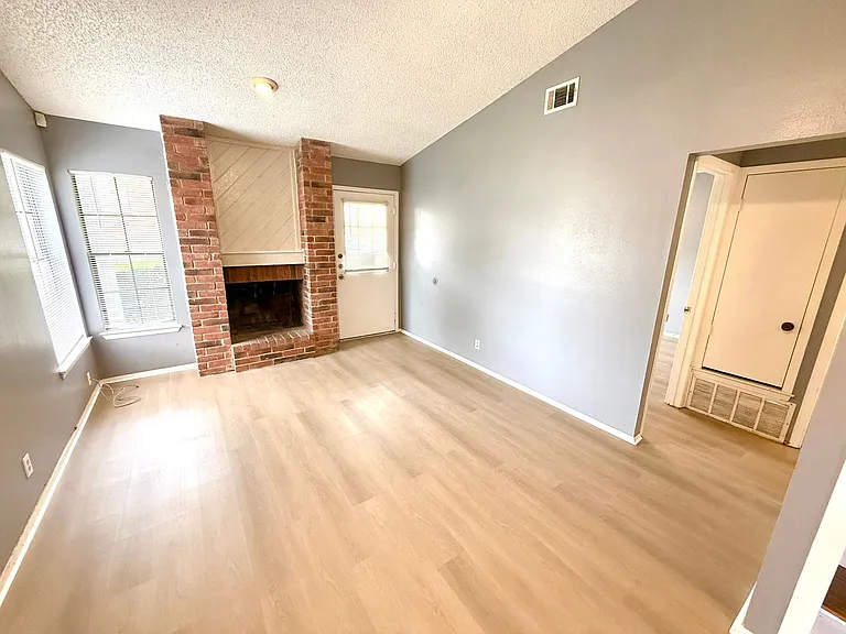 5310 Gawain Dr — Photo 5