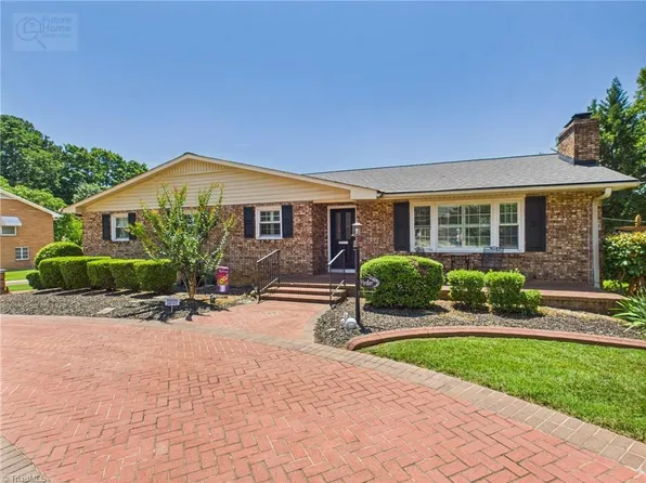 2554 Greenwich Rd, Winston Salem, NC 27104