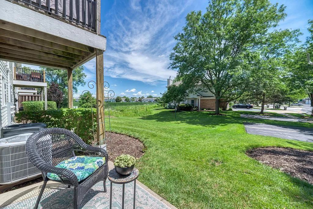 2 bed, 1250 sqft, $2,500 — Photo 4