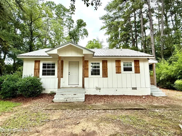 18658 E John C Stennis Dr, Louisville, MS 39339