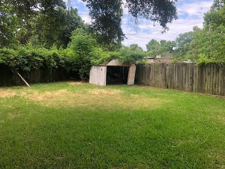 2928 Marquette St — Photo 16