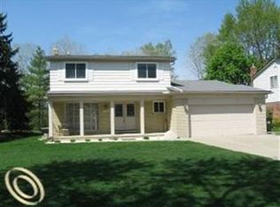 2876 Sandhurst, Rochester Hills, MI 48307