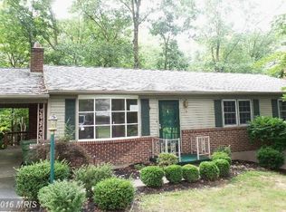 704 Forest Rd, Chambersburg, PA 17202