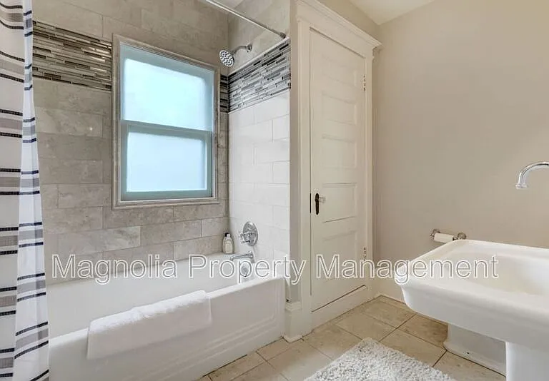 1532 N Nevada Ave — Photo 40