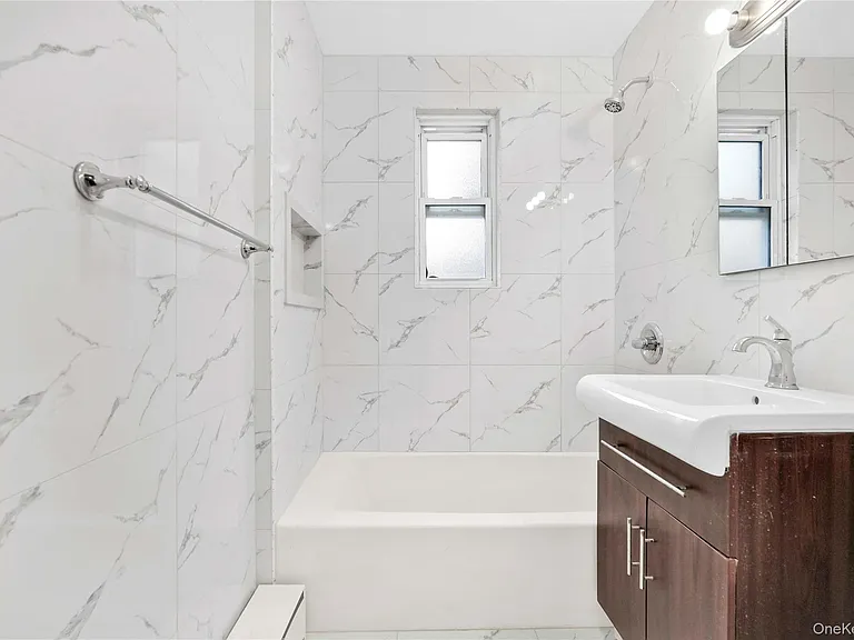 3319 143rd St — Photo 16