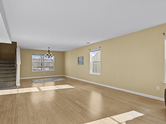 5th image of 105 Greenway Blvd