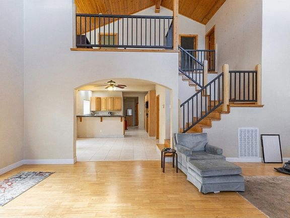 3rd image of 708 Cottage St