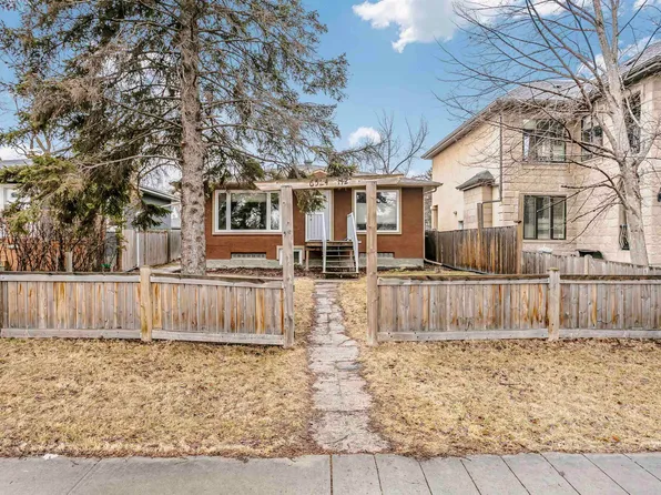 6524 112th St NW, Edmonton, AB T6H 4R2