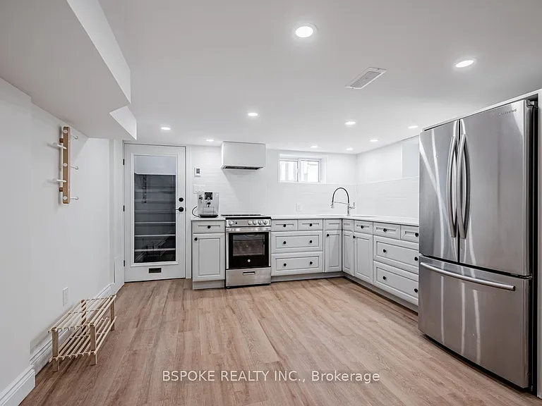 4 Hartford Ave #BASEMENT — Photo 6