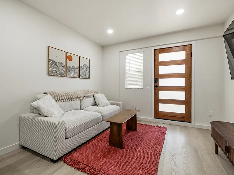 4018 Riviera Dr #1 — Photo 6
