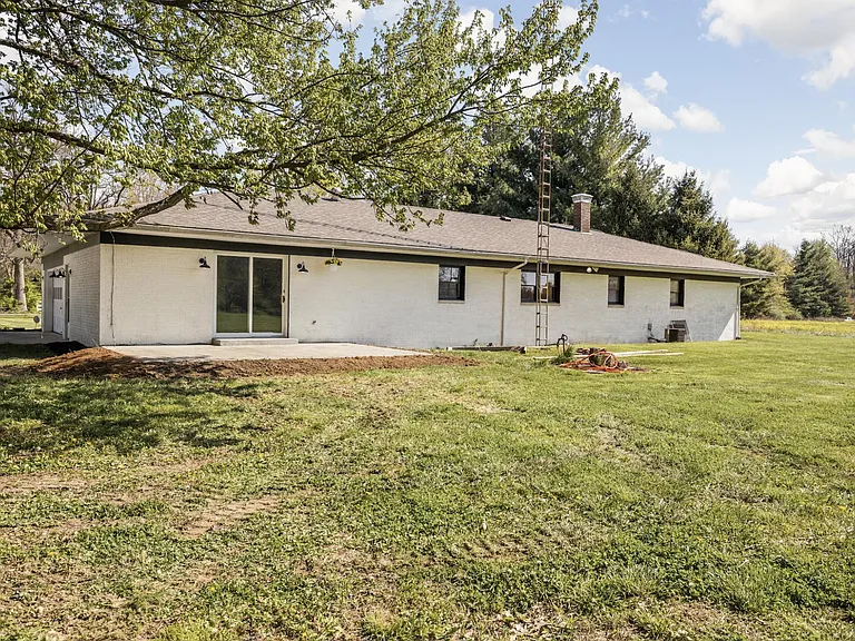 5051 E Moyer Dr — Photo 5