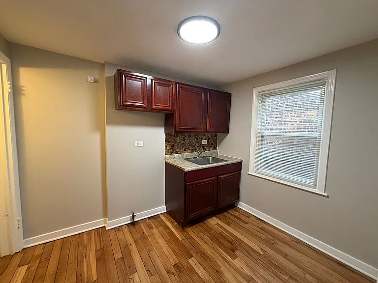 8339 S Hamilton Ave — Photo 4