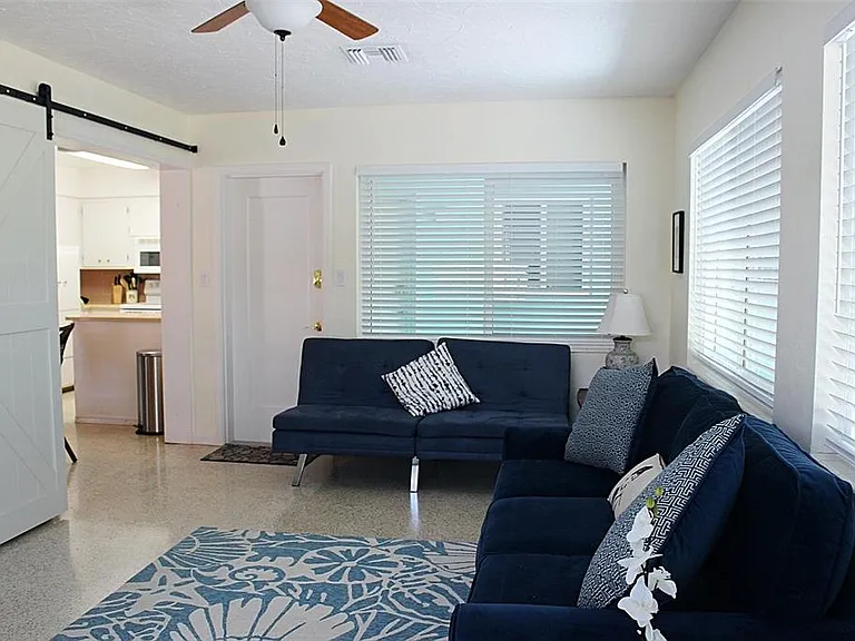 3605 Iroquois Ave — Photo 15