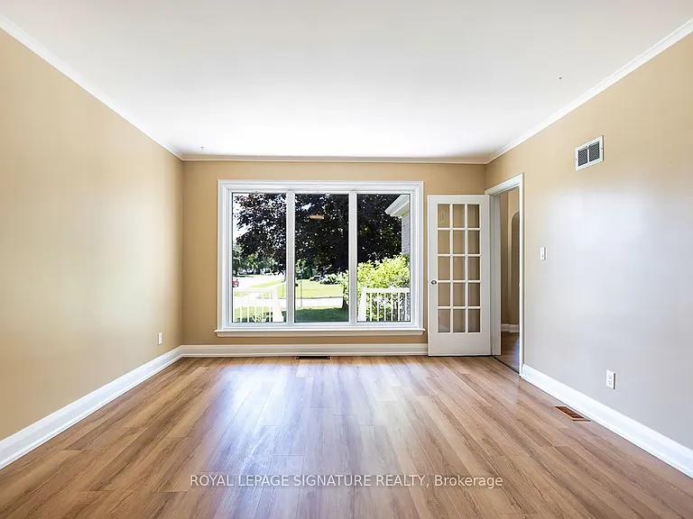 812 Schneider Pl — Photo 4
